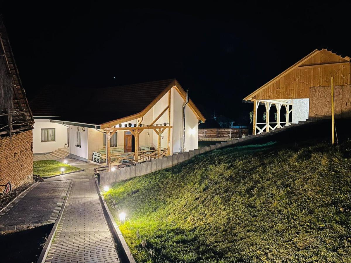 Domeniul Bondarelului Hotel Ocolisu Mic Luaran gambar