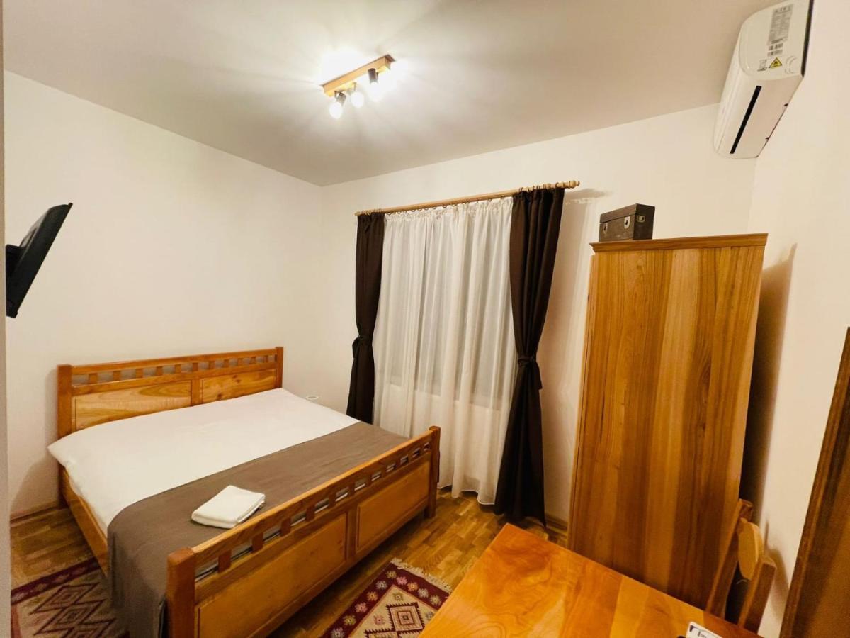Domeniul Bondarelului Hotel Ocolisu Mic Luaran gambar