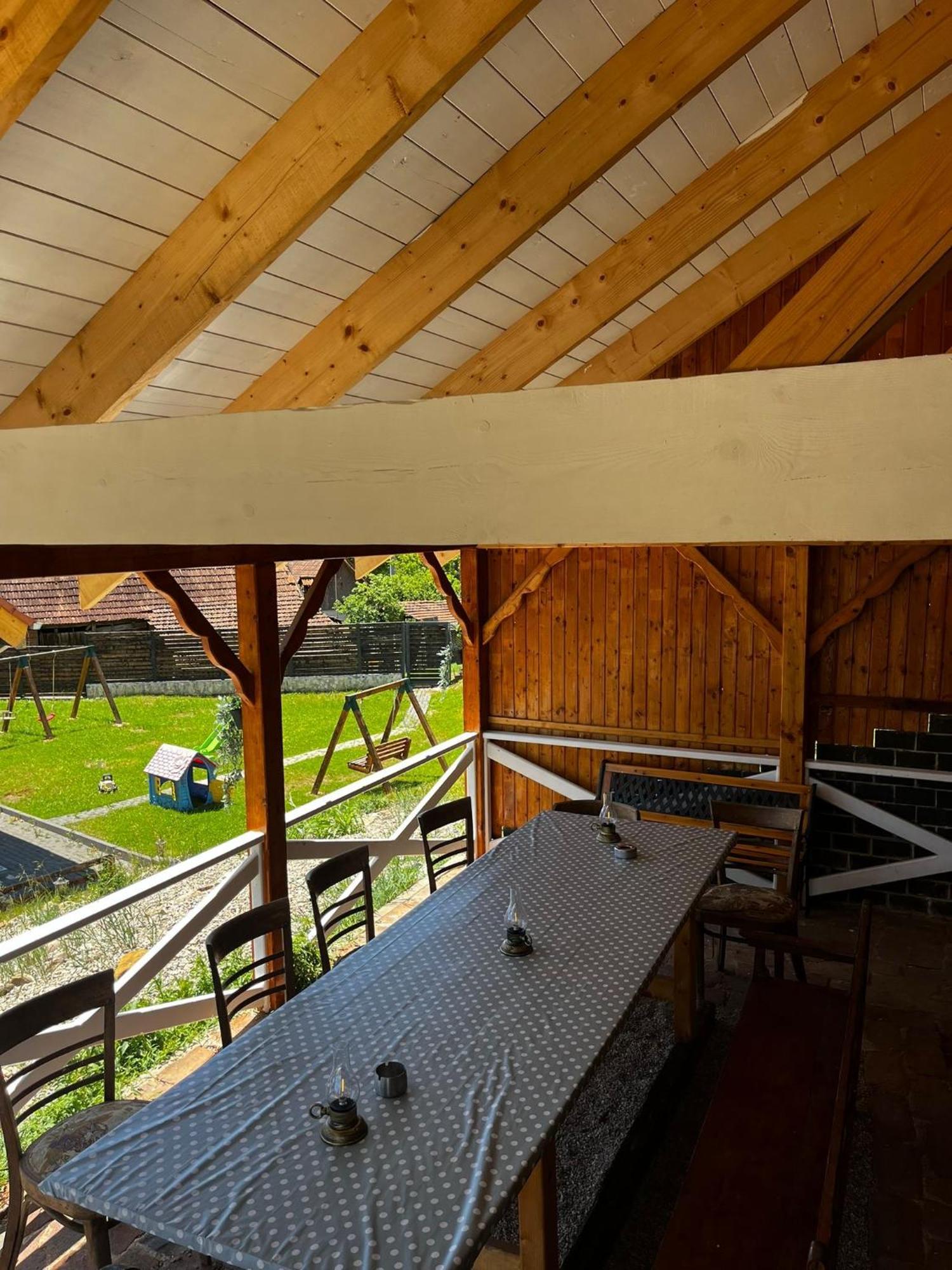 Domeniul Bondarelului Hotel Ocolisu Mic Luaran gambar