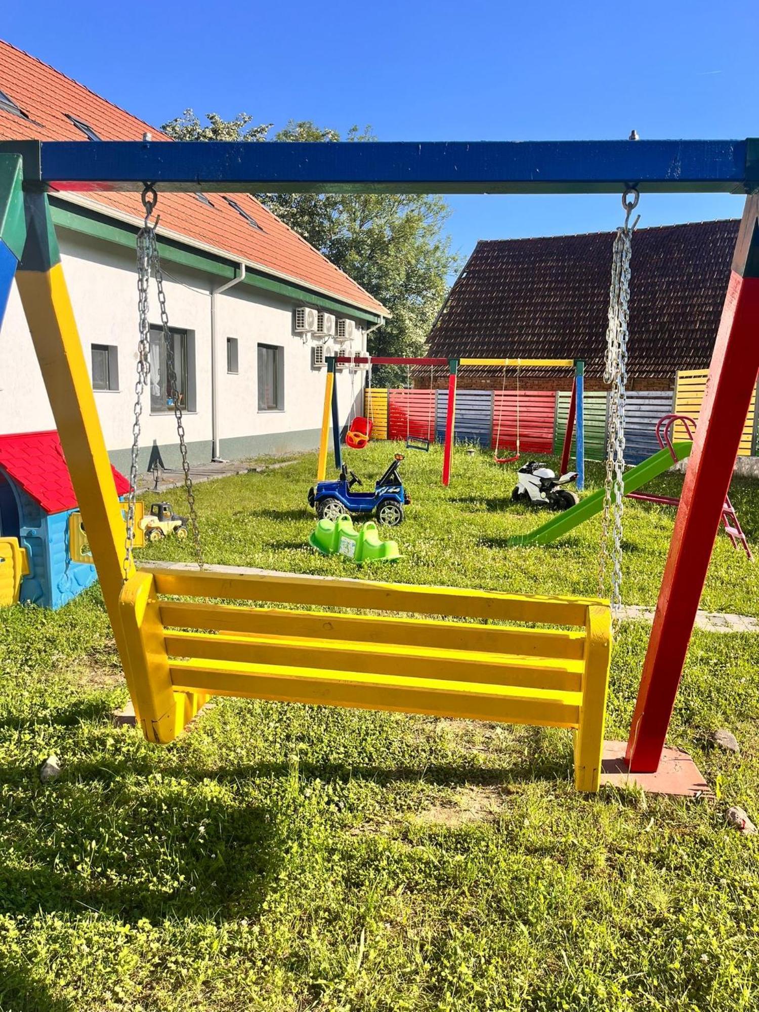 Domeniul Bondarelului Hotel Ocolisu Mic Luaran gambar