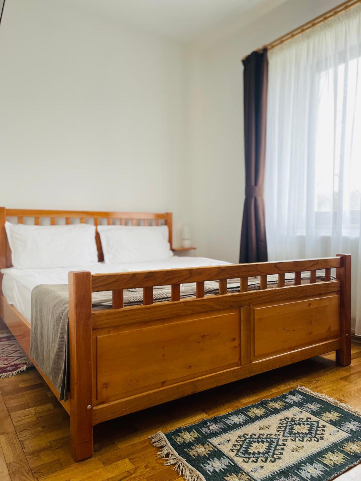 Domeniul Bondarelului Hotel Ocolisu Mic Luaran gambar